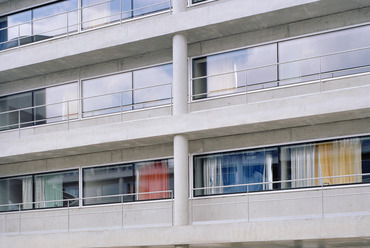 Bruther: Kollégium és parkolóház, Saclay. Fotó: Maxime Delvaux