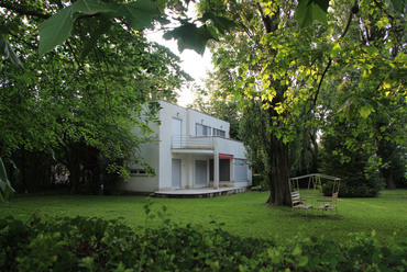 Nyaraló, Balatonföldvár. Építészet: Preisich Gábor, Vadász Mihály, belsőépítészet: Révész Zoltán / fotó: Wettstein Domonkos