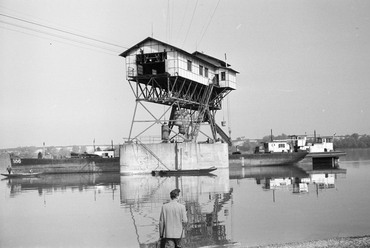 A dunai szénrakodó, 1960. Forrás: Fortepan / N. Kósa Judit