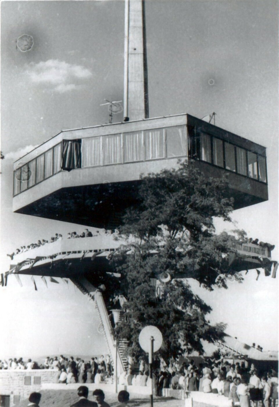 További képek az avatásról (1963. augusztus 20.), forrás. Facabook, Miskolc a múltban
