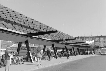 Autóbuszállomás a Marx téren, 1973. Forrás: Fortepan / Főfotó
