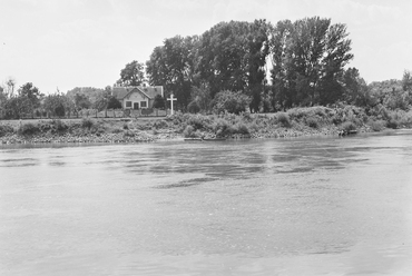 Gemenc, a későbbi „Kádár” vadászház a Duna-parton, 1955. Fortepan / UVATERV
