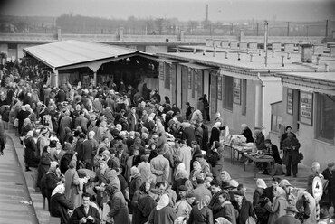 Nagykőrösi út 156., használtcikk piac, az "Ecseri", 1965. Forrás: Fortepan / Bojár Sándor
