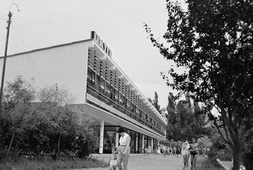 Tihany, Kis Tihany Szálló (Motel), 1960. Tervező: Polónyi Károly. Forrás: Fortepan 109971 / Bauer Sándor
