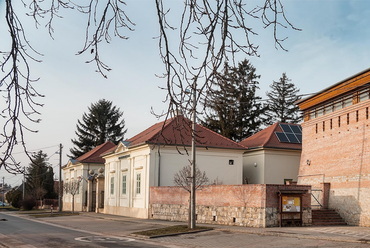 Oktatási és igazgatási központ, Budajenő. Fotó: fotók: Jandó Zsuzsa és Bozzai Attila
