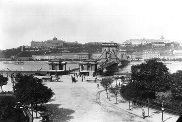 1904 Széchenyi (akkor Ferenc József) tér (Budapest Főváros Levéltára / Klösz György fényképei)
