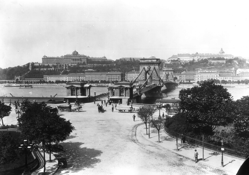 1904 Széchenyi (akkor Ferenc József) tér (Budapest Főváros Levéltára / Klösz György fényképei)
