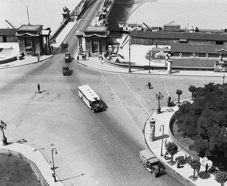 1941 Széchenyi tér (Haár Ferenc – MTI)
