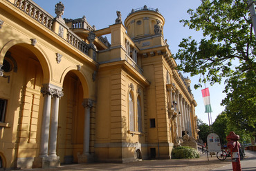 A Széchenyi Gyógyfürdő Francsek-szárny külső homlokzata. Fotó: Bujdosó Győző
