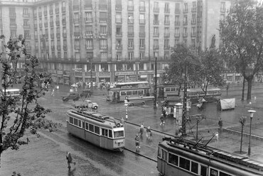 Az Astoria kereszteződés, 1960. Forrás: Fortepan / Bojár Sándor
