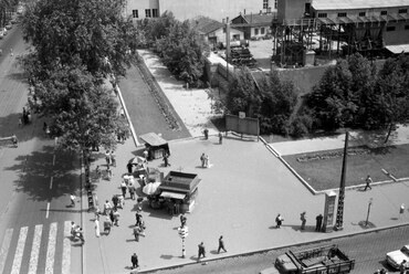 Rákóczi út - Múzeum körút sarok, a metróépítés területe. A felvétel az Astoria szállóból készült, 1961. Forrás: Fortepan / Főmterv

