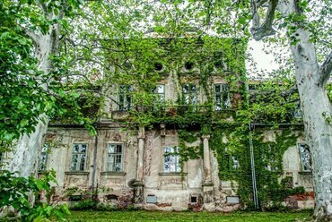 A geszti Tisza-kastély a felújítás előtt. Lázár János/Facebook
