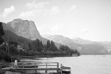 Ausztria, Grundlsee, Grundlsee, balra a Backenstein a mintegy 600 méter magas sziklafalával. Felvétel éve: 1933. / Forrás: Fortepan 286306 / Kieselbach Tamás
