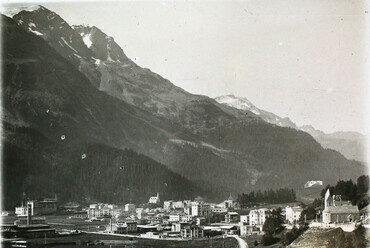 Svájc, St. Moritz, látkép, balra a St. Karl-templom. Felvétel éve: 1910. / Forrás: Fortepan: 101113 / Kiss László
