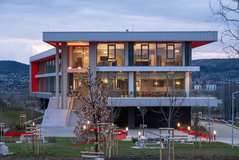 Ilyen lett a Würth új, törökbálinti székháza