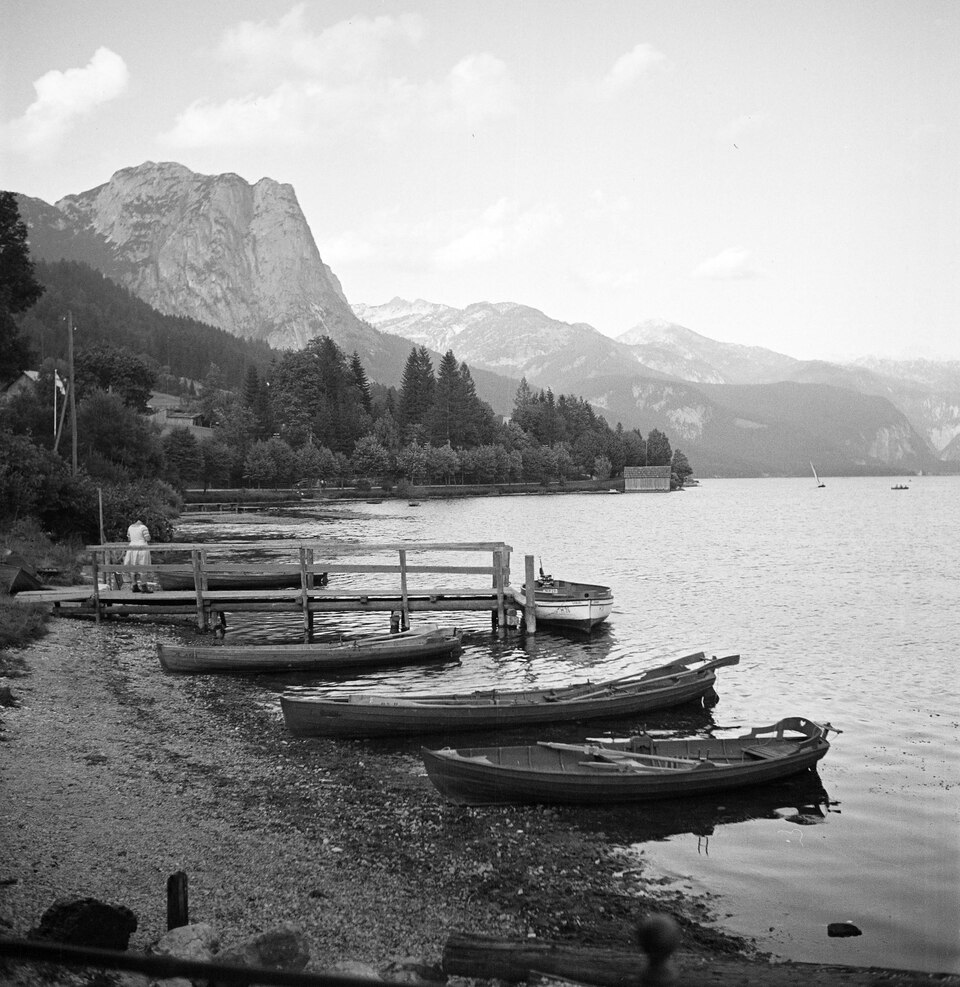 Ausztria, Grundlsee, Grundlsee, balra a Backenstein a mintegy 600 méter magas sziklafalával. Felvétel éve: 1933. / Forrás: Fortepan 286306 / Kieselbach Tamás
