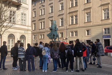 A Kempelen diákjai a pesti Belváros épített örökségét ismerték meg. Fotó: KÉK
