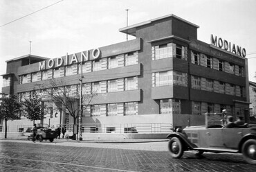 Váci út 48/e-f, jobbra az Ipoly utca, a Modiano S. D. Szivarkapapír Rt. gyárépülete, 1932. Forrás: Fortepan / Szemere Ákos
