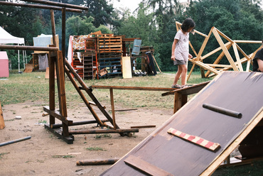 Na Kocínce Adventure Playground, 2024. június, Prága. Fotó: Carolina Sidon.
