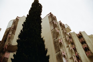 Novi Studentski Dom (Új diákszálló), Podgorica, Montenegró. Építész: Milan Popović, 1974-1978. Fotó: Gellért Dániel
