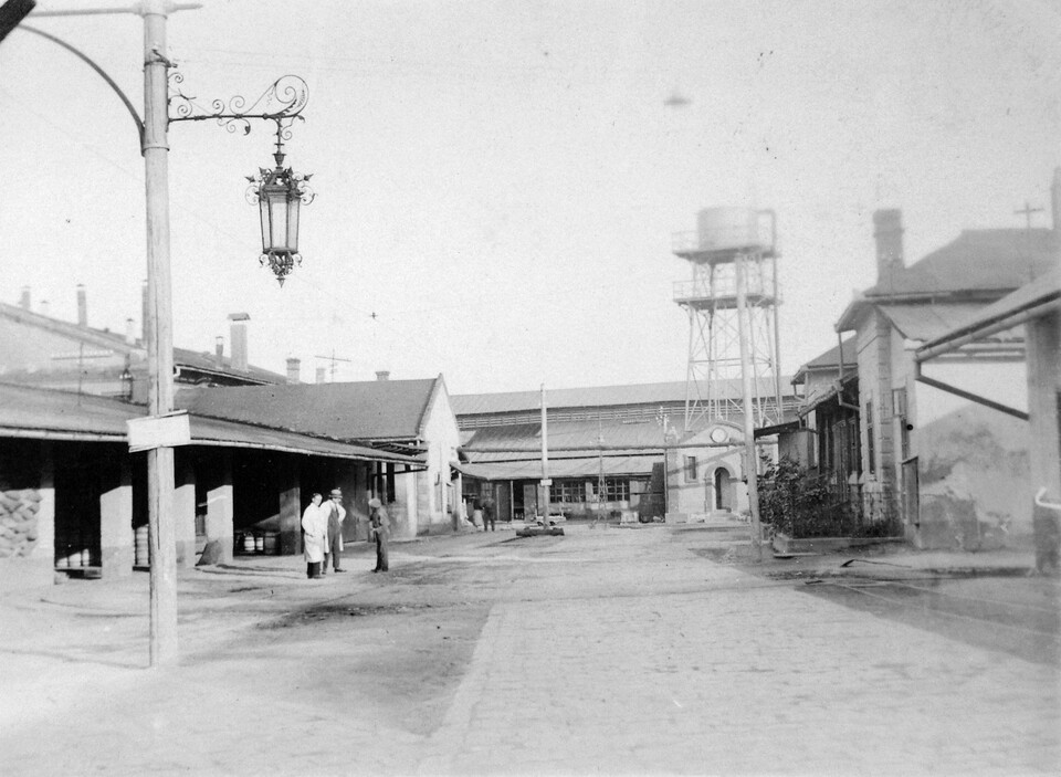 Váci út 75. Dr. Keleti és Murányi Vegyészeti Gyár Rt., 1927. Forrás: Fortepan / Privát Fotó és Film Archívum-Urbach gyűjtemény
