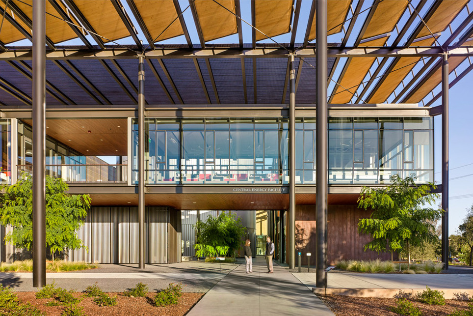 A Stanford Egyetem energiaközpontja, Palo Alto, USA. Tervező: ZGF Architects. Forrás: ArchDaily
