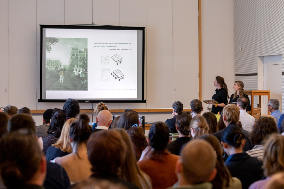 A „BRIDGE – International Conference on Connecting Contemporary Architecture in Slovakia and Hungary