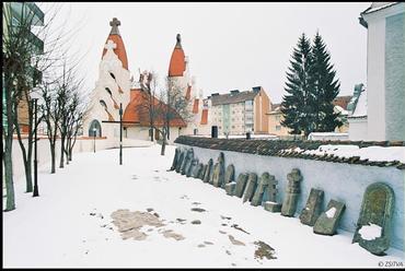 Csíkszereda (Erdély, Románia), katolikus templom, 2001