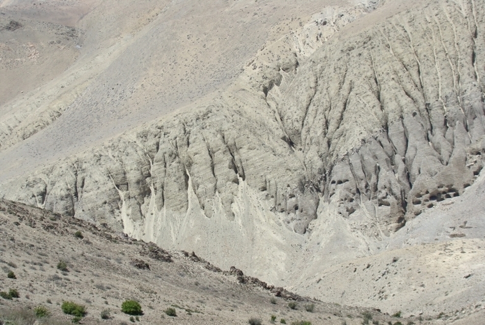 Barlanglakások 3500 m magasan