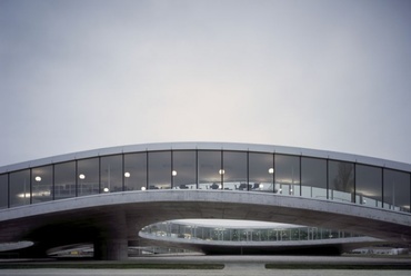 SANAA Rolex Learning Center EPF Lausanne CH 2009 fotó H Suzuki