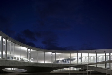 SANAA Rolex Learning Center EPF Lausanne CH 2009 fotó H Suzuki