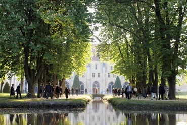 Az Abbaye de Royaumont kertje, fotó: Hanzelik Károly, Mikes Bence