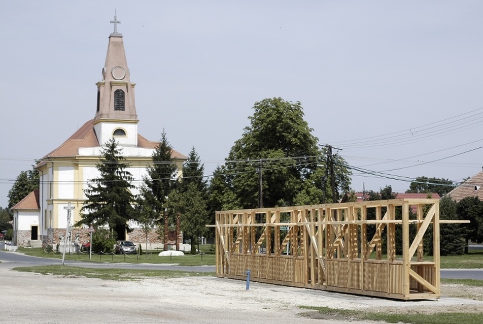 A megépült piac - fotó:  Köninger Szilárd