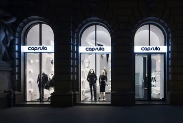 Capsula Multibrand Store, vezető tervezők: Korompay Enikő és Göcsei Sándor