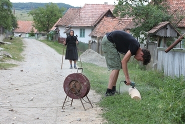 Kútépítés Siklódon, MOME Építész Intézet, fotó: Borbás Péter