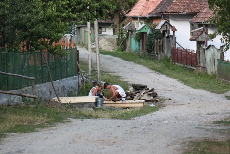 Kútépítés Siklódon, MOME Építész Intézet, fotó: Borbás Péter