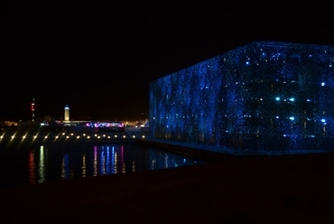 A MuCEM esti díszvilágítása