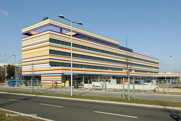 A Hotel Berlin Airport szálloda Hoesch homlokzatburkolati rendszere