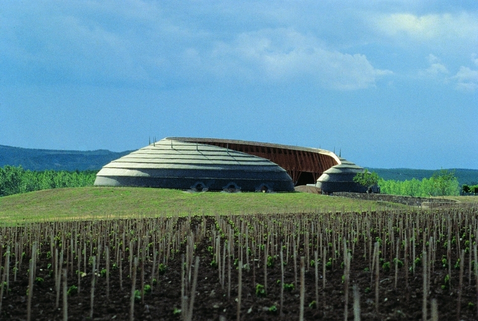 Traktorgarázs Disznőkő Borászat, Tokaj