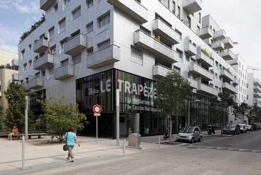 Boulogne-Billancourt: Mediatheque