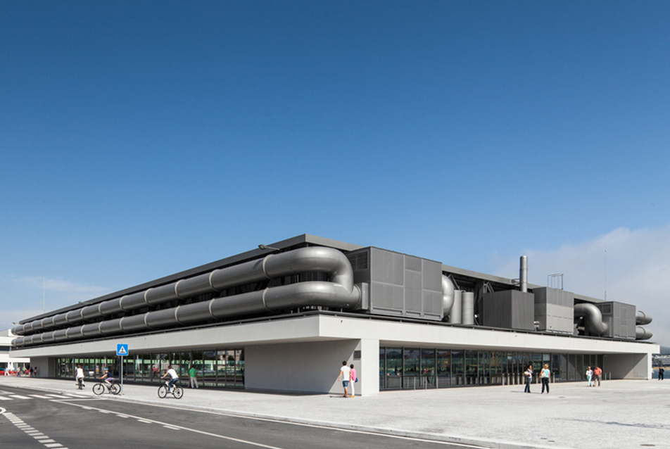 Kulturális Központ, Viana do Castelo, Portugália, 2013. Forrás: www.dezeen.com