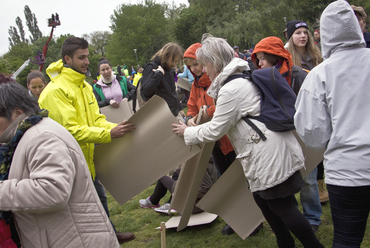 élő fa a Ligetért - forrás: Greenpeace