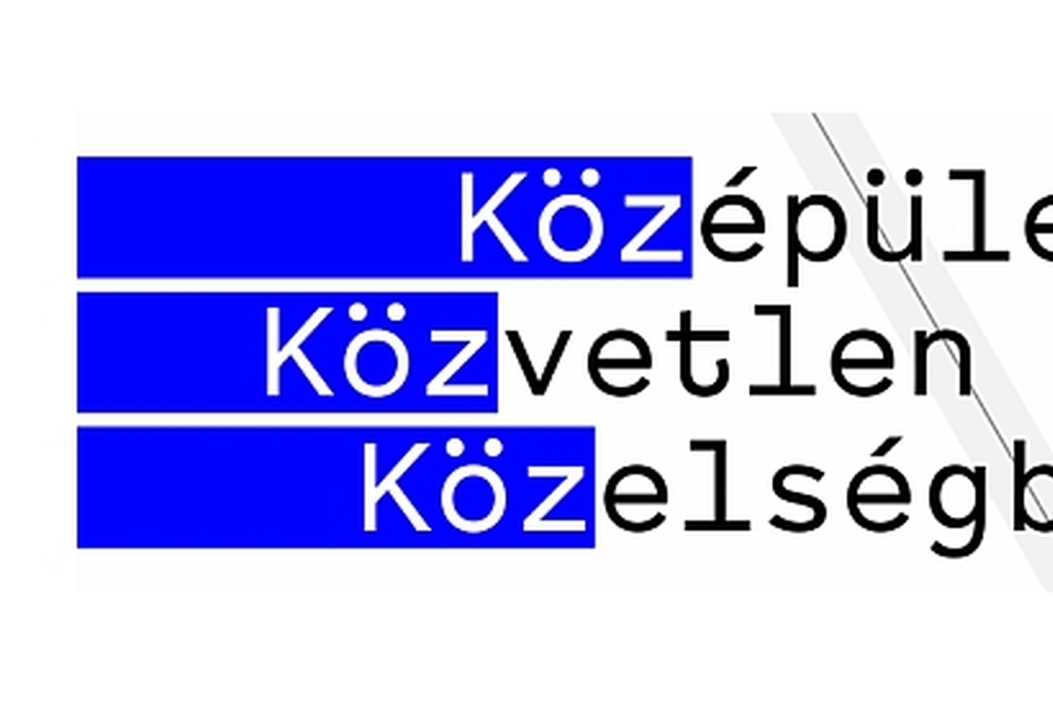 Középület közvetlen közelségben