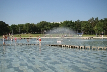 A debreceni Nagyerdei Stadion parkja - tájépítészet: Gardenworks