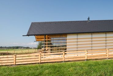 Matej Gašperič: Lejtős ház, Szlovénia. Fotó: Virginia Vrecl