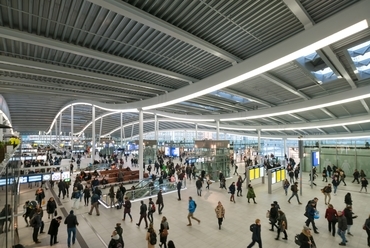 Benthem Crouwel Architects: Utrecht Centraal. Fotó: Jannes Linders (Luchtfoto)