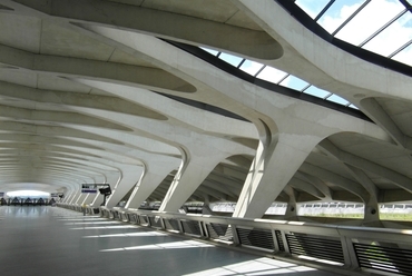 Gare de Lyon-Saint-Exupéry TGV - építész: Santiago Calatrava - forrás: Flickr