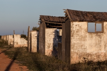 Rivesaltes emlékközpont - építész: Rudy Ricciotti - fotó: M. Hédelin / Région Languedoc-Roussillon