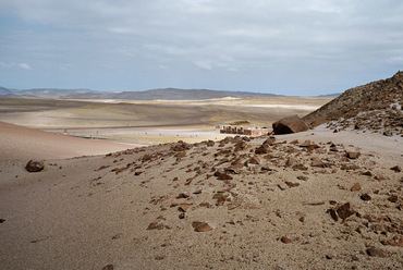 Museo de Sitio Julio C. Tello de Paracas - építész: Sandra Barclay és Jean Pierre Crousse - fotó:  Erieta Attali