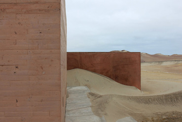 Museo de Sitio Julio C. Tello de Paracas - építész: Sandra Barclay és Jean Pierre Crousse - fotó:  Erieta Attali